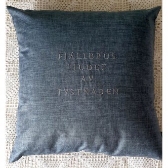 Stikkan Design Kuddfodral Fjällbrus ljudet av tystnaden