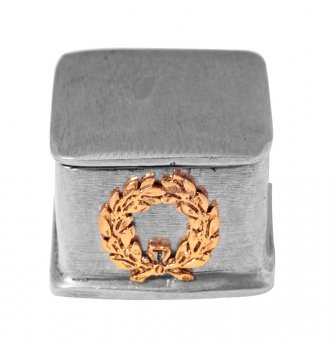 Munka Sweden Fyrkantig ask i tenn med lagerkrans på asken