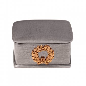 Munka Sweden Rektangulär ask i tenn med guldfärgad lagerkrans på asken