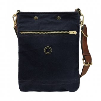 Oscar Borgström Flat Bag Axelremsväska 30x37x4cm oljevaxad vintage canvas navy