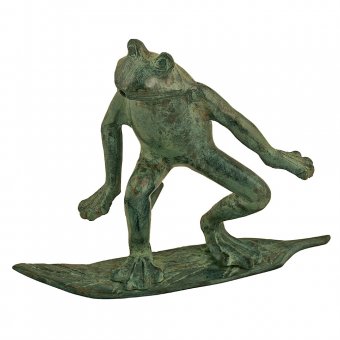 Mr Fredrik Fontän groda surfande på blad höjd 16 cm