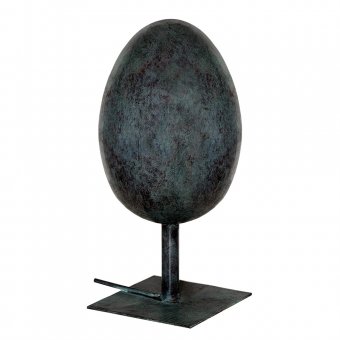 Mr Fredrik Ägg som står upp som fontän 25 cm