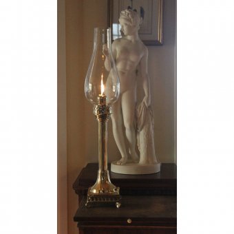 Gusums Messing Ljuslykta med glaskupa Automatisk ljusmatning